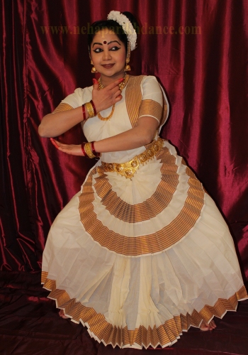 Neha performing Mohiniattam